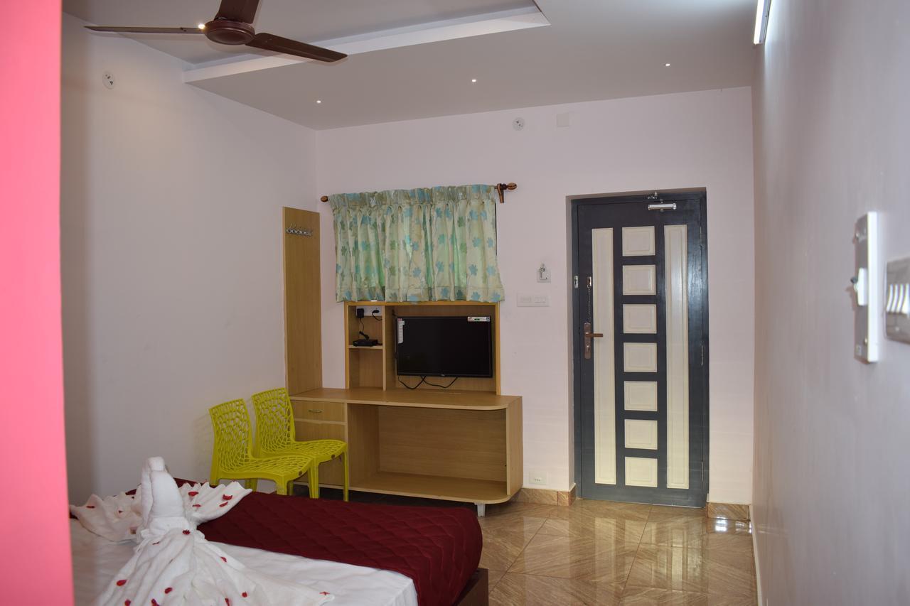 Hotel Wind Chimes à Kuilapalayam Extérieur photo